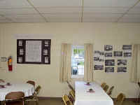 hallleftwall.jpg (44661 bytes)